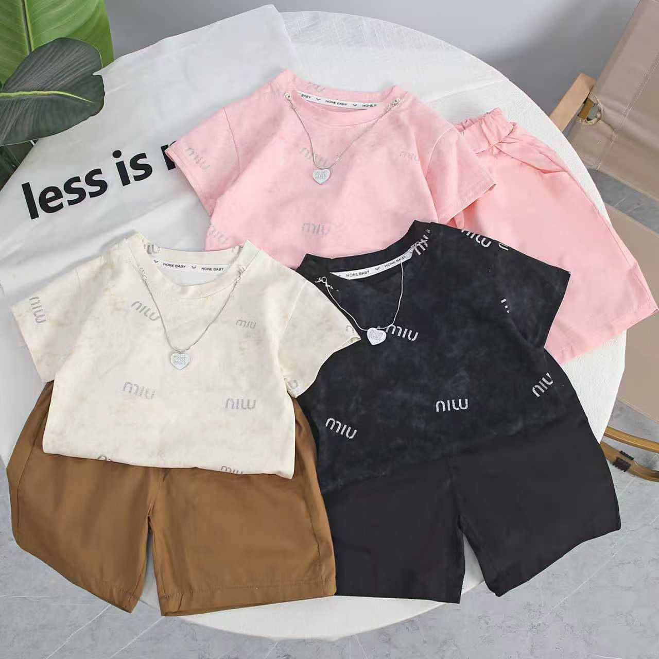 قاط بناتي كلاد 👗
قياس: 2 - 6 سنة


**إذا كنت صاحب هذا الإعلان وتريد حذفه لأي سبب، رجاءا أرسل رسالة إلى الدعم الفني**