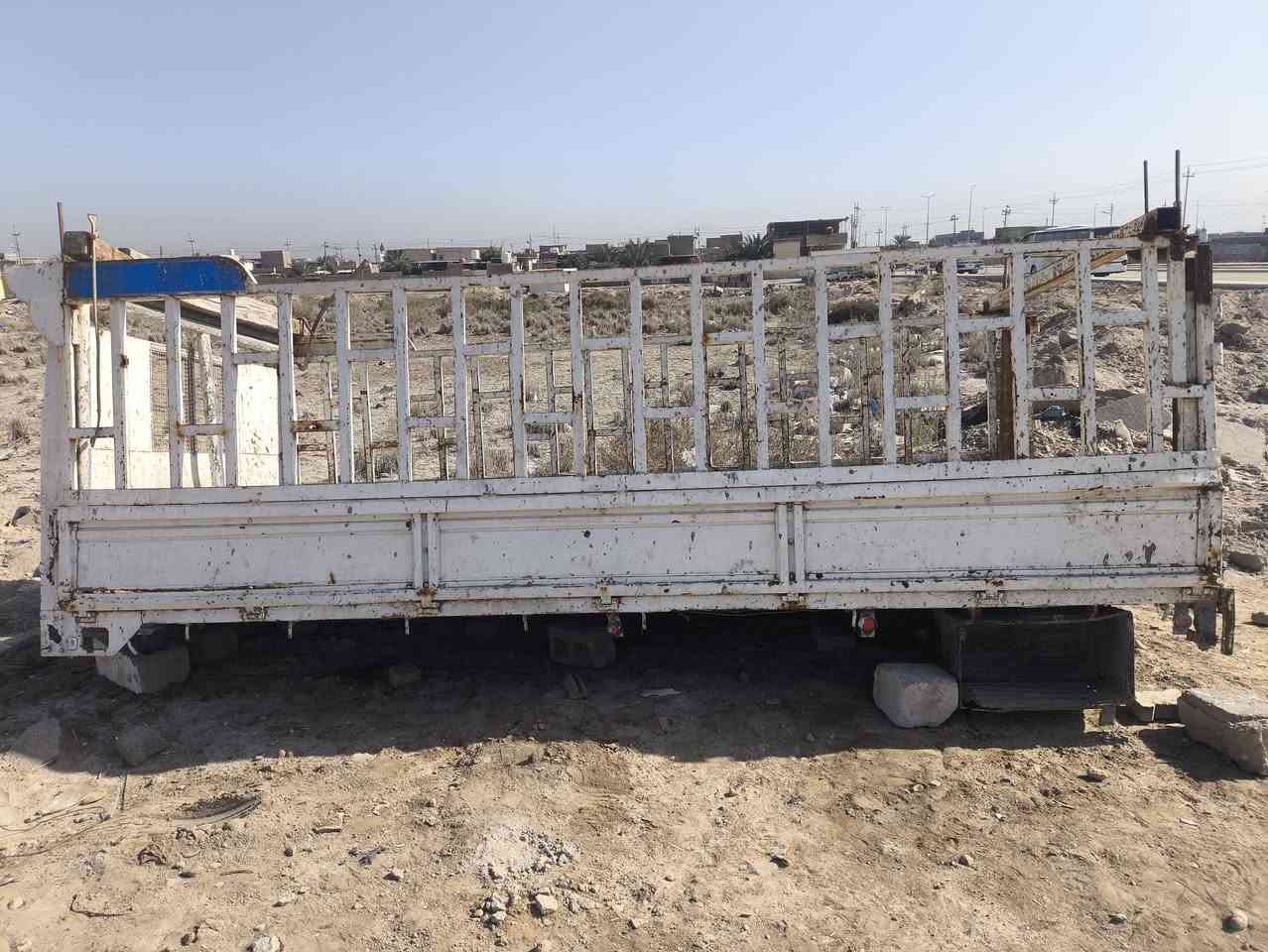 للبيع بدي تيوته طول 4و40بدي حلو مابي خياسات مكان بصره ***********
