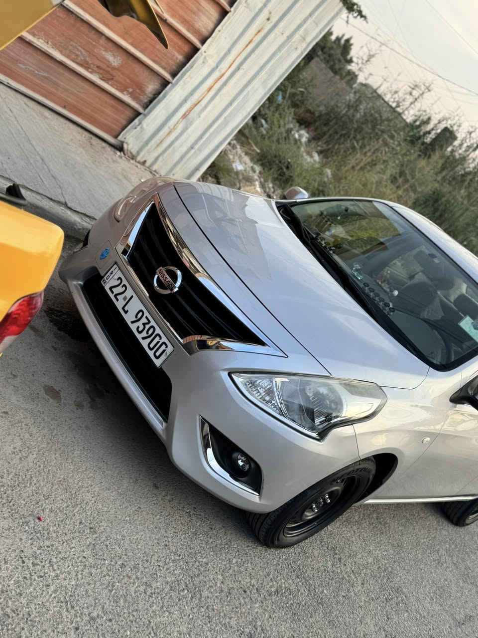 سلام عليكم نيسان سني موديل 22سياره كفاله عامه ما عده بارد خفيف بل جملغ خلفي سياره حلوه ونضيفه معنه كلمه ما نقصه شي تحويل ثاني يوم وكاله كلشي حاضر  سياره لايتات زنون عدسه اشتري زنون كشافت زنون كله اصلي وبيهن ضمان وسياره احله من صور
 سعره 117وبيه مجال حك جيه بكان سياره بغداد عامريه 
***********
