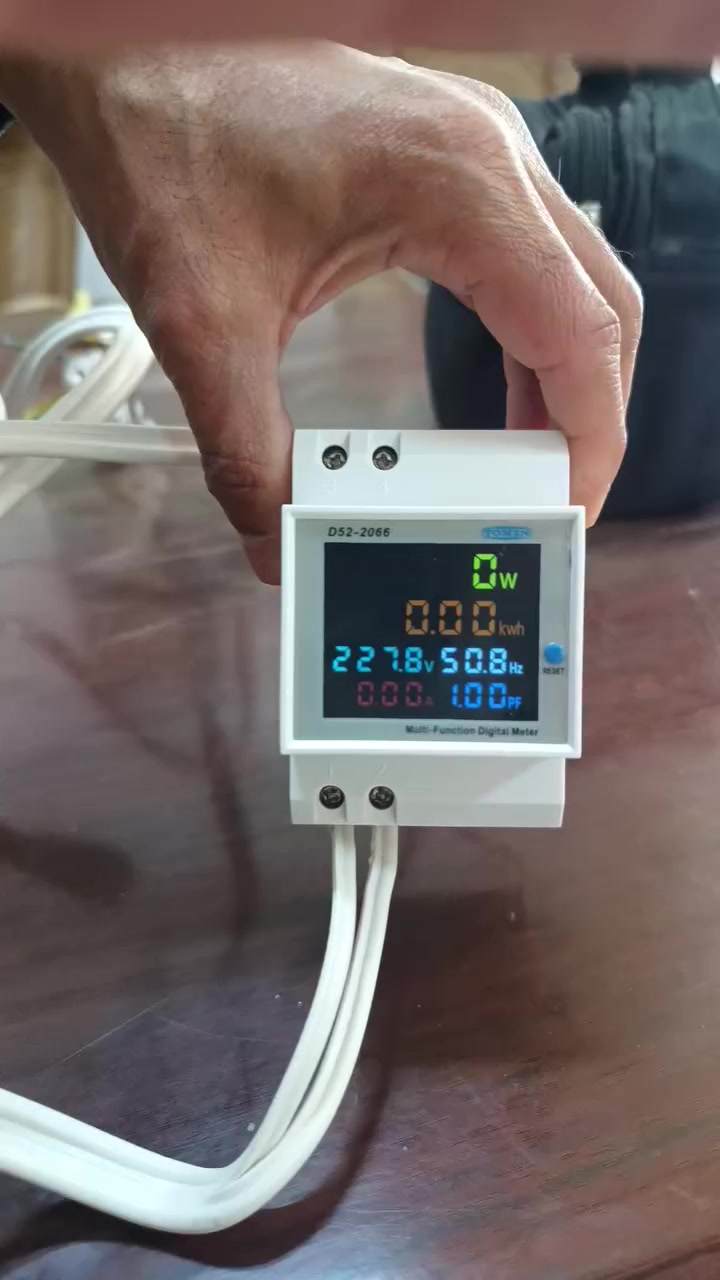 ⚡️ چیتر خەمی تێکچوونی ئامێرە کارەباییەکانت نەبێت! ⚡️
بە بەکارهێنانی ئەم میتەرە دیجیتاڵە فرەکارەکەی مۆدێل 
D52-2066، هەموو وردەکارییەکانی کارەبای ماڵەکەت لەسەر یەک شاشە ببینە. ئەم ئامێرە بۆردی کارەباکەت دەکاتە سیستەمێکی زیرەک و پارێزراو.

🧐 بۆچی ئەم ئامێرەت پێویستە؟

ئەم جۆزەیە ٦ زانیاری زۆر گرنگت لە یەک کاتدا پێ دەدات:

1️⃣ ڤۆڵتیە (V): بۆ پاراستنی ئامێرەکان لە بەرز و نزمی کارەبا.

2️⃣ ئەمپێر (A): نیشاندانی وردی کێشانی کارەبا تا ١٠٠ ئەمپێر.

3️⃣ وات (W): زانینی بڕی وزەی بەکارهاتوو لە چرکەدا.

4️⃣ کیلۆوات (kWh): پێوەری خەرجی کارەبا بۆ زانینی کرێی مانگانە.

5️⃣ فریکوێنسی (Hz): دڵنیابوونەوە لە جێگیری تەزوو.

6️⃣ پاوەر فاکتەر (PF): نیشاندەرێکی ورد بۆ کوالێتی بەکارهێنان.

💰 نرخ و گەیاندن:

✅ نرخی تەنها: ۱۲,٥٠٠ دینار

✅ بە تاک و کۆ بەردەستە (بۆ خاوەن پێشانگا و کارەباییەکان)

🚚 گەیاندنمان هەیە بۆ هەموو شارەکانی کوردستان و عێراق.

📞 بۆ داواکردن و زانیاری زیاتر:

بۆ کڕین یان هەر پرسیارێک، نامە بنێرن بۆ وەتسئاپی ئەم ژمارەیە:
📱 ***********
📍 تێبینی: دانانی زۆر ئاسانە و بۆ هەر ماڵ، دوکان، یان پڕۆژەیەک پێویستییەکی سەرەکییە .
