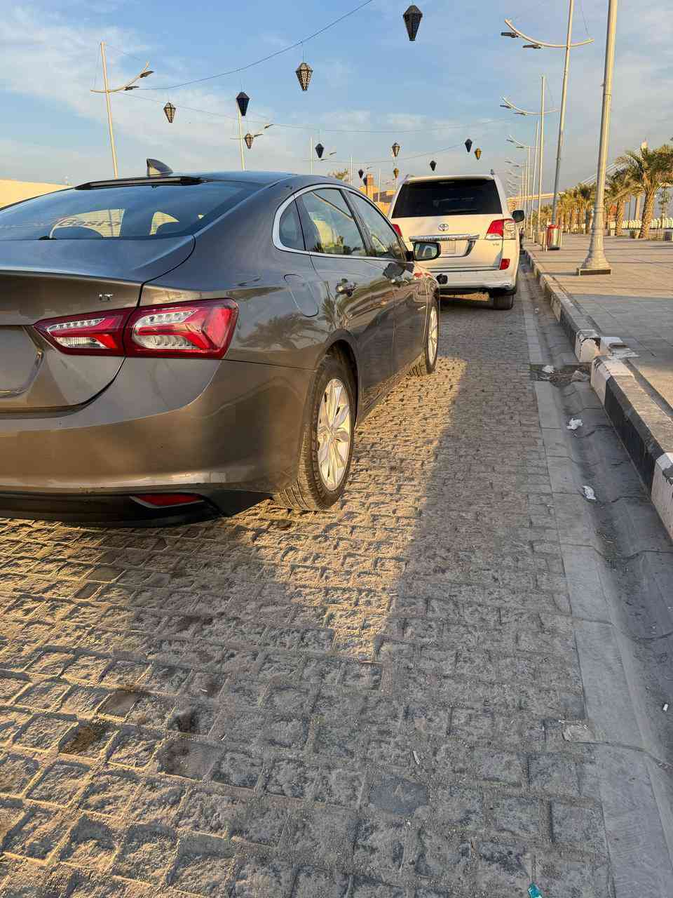 السلام عليكم 
ماليبو 20 امريكي LT
مكينه 1500 تيربو 
رقم بصره معوقين بعد اله سنه 
حادث بنيد وجاملق ايسر بنيد نفسه مصلح 
مكينه كير تبريد تدفئه كفاله 
شاشه جبيره تحكم مثبت سرعه مانع انزلاق السعر.115
الهاتف .*********** وسام 
البصره ابي الخصيب
