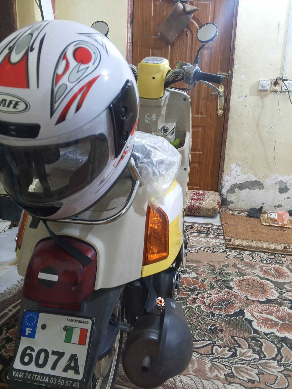 سلام عليكم بوليسي للبيع نضافه كدام عينك مكفوله كفاله شرط الفحص 49بلاد سلف هندر شاير  كلشي شغال على وضع البلاد ناصرية مركز سومر شراي تصل وتعرف السعر ***********
