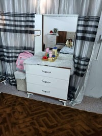 غرفه تركيه سلايت سعره٤٠٠ 8قطع07768550883 وات ساب فقط