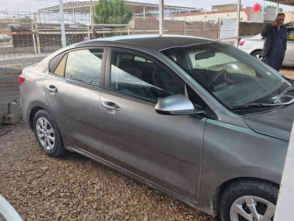 كيه ريو موديل 21 بغداد بسمي جاهزةمحرك كير حدادية تبريد تدفة  بيها جمالغ امامي وبنيد بدون دواخل وارد امريكي ماشيه 13الف محرك الف وستمية كامره خالفيه حساسات تحكم استيرن مثبت سرعه السعر 110مكان السيارة الدوانية قضاء الشامية *********** النجف
