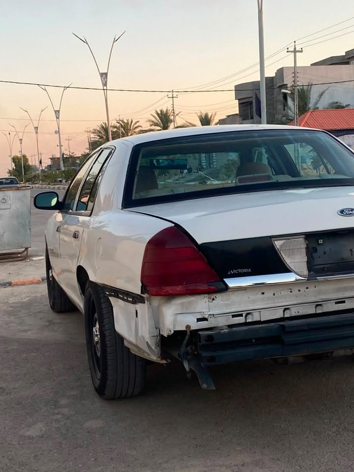 سلام عليكم 

للبيع او مراوس حسب القناعة

سيارة مزاد داخلية (مرور بابل )
تدفع كمرك فقط وترقم رقم بابل 
معاملة كاملة ...

سيارة فكتوريا موديل 2006 امريكي 
كير بالكارتون جديد
محرك بالكاوتون جديد
صدر امامي خلفي جديد
تخم تاير جديد
دوشمة سيارة من داخل 
سيارة نصبتها حلوة 
كهربائيات سيارة كلها شغالة ماملعوب بيها 
عدسات امامية ابيض ثلجي الاصلي ...

مكان سيارة ((ديالى))

رقم صاحب سيارة ***********

