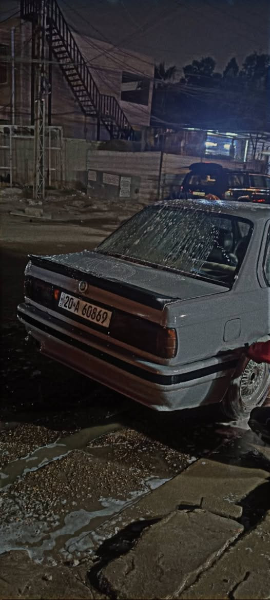 زعره ثلاثينيه جاده. للبيع 
موديل: 1991 لون دخاني
مكينه: اربعه وارد امارات مفتوح 
كير: عادي zf 
اكسل: 8 براغي مقفول بلادي
دعاميات: m مختوم 
سعر: 42 ورقه 
ملاحظه:  نواقص بسيطه تحتاج ترتيبات  (مكان شعب) 
رقم: ***********
