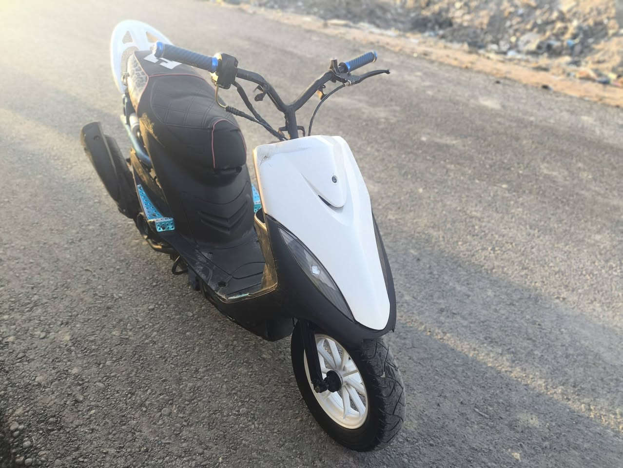 سلام عليكم دراجه ماكس عدله بوشه 49بلاد  دراجه مكينه ناعمه وحلوه شلع ومعدل كلشي بيه جديد دبلات مامي جدد +ضفيره جديده+باتري جديد +كلجات رياضي جدد. سعر 475وبي مجال  رقم***********
