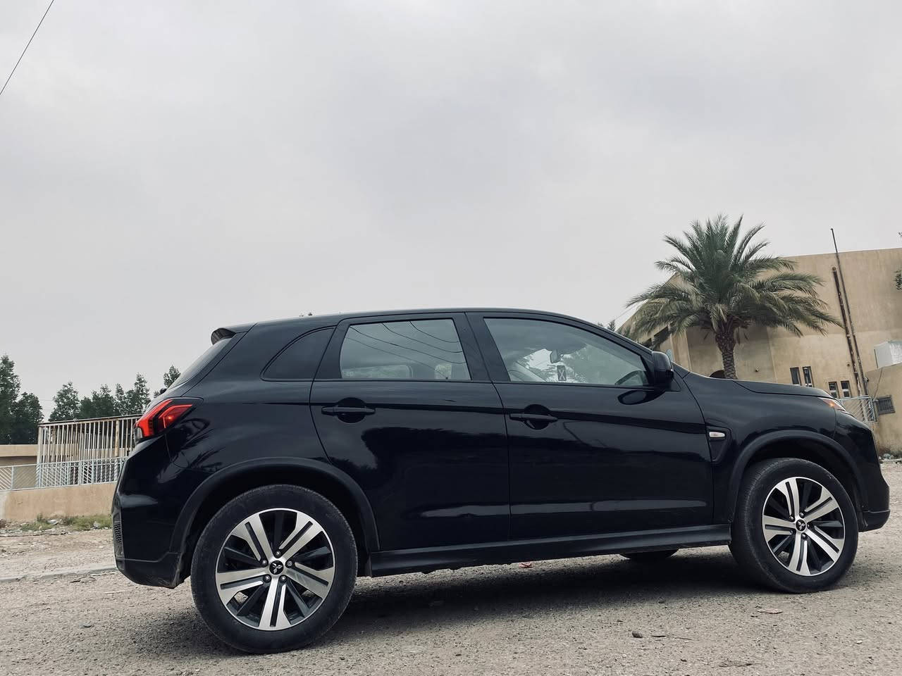 ميتسوبيشي اوتلاندر
موديل 2023
سبورت فول مواصفات ماعدا الفتحة s
مكينة 2000لانسر 
نضام تصادم 
قيادة ذاتية 
كشنات تدفئة تبريد 
حساسات 
فوريل Awd
تحكمات ستيرن 
ماشية 25 سيارة علا وضع الشركة زيرو 
بدون حادث مكفولة كفالة عامة من الصبغ والضربة حادثها دشبول محترك ومبدل جديد رقم انكليزي جديد صافية من كلشي 
السعر158
العنوان بغداد البياع 
رقم الهاتف ***********
