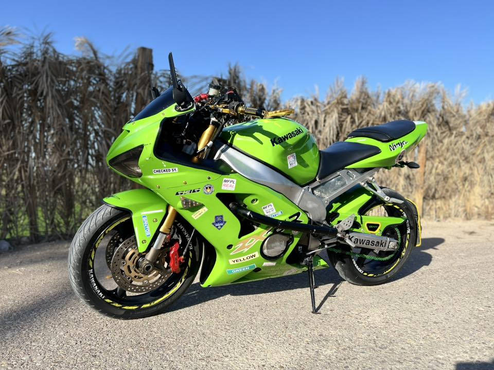 كاوسكي ٢٠٠٤ حجم محرك 636 نكرة ما بيه اي نقص سعرة ٢٢ $ ناصريه -سوق الشيوخ ***********
