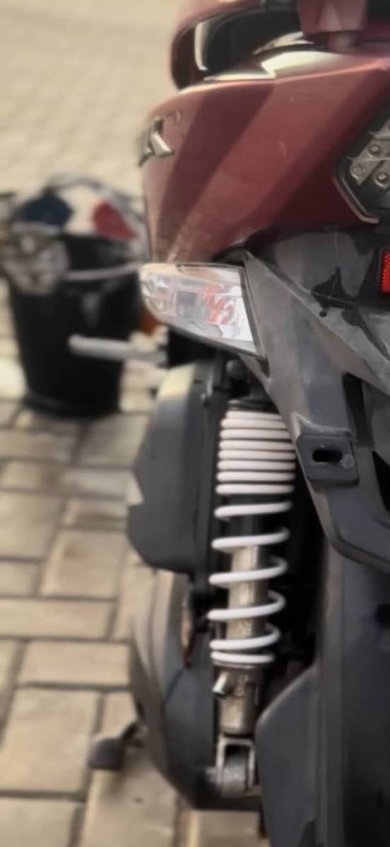 السلام وعليكم دراجه جيتي ار للبيع مكينه مكفوله نازلة رمبة ع ايدي لون مميز كرزي🍒 دراجه تخبل نضيفه مابيه اي نقص مكاني بغداد البلديات رايدها مليون ١٠٠ وبيها مجال رقمي***********
