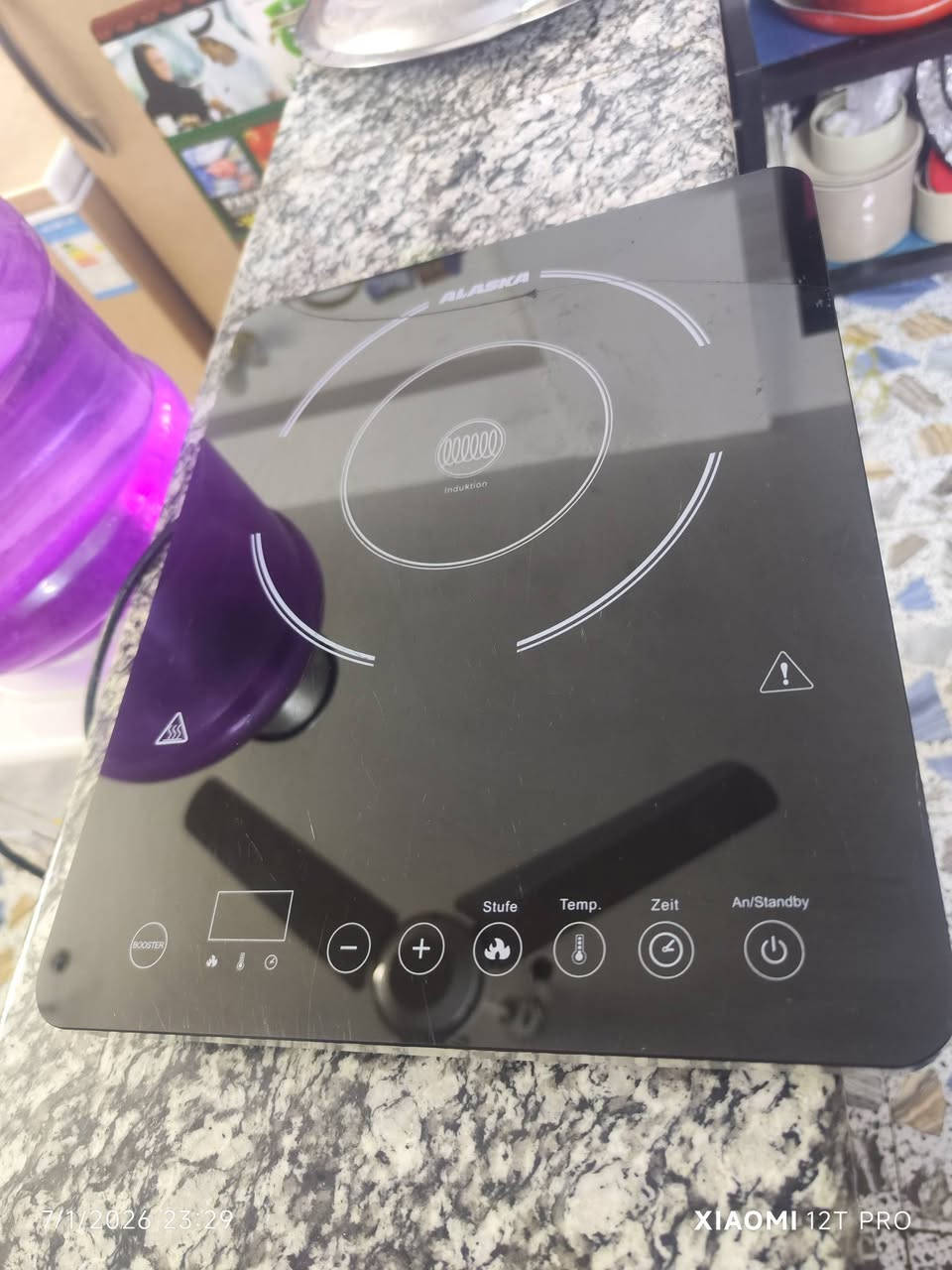 غراض للبيع
تخم قنفات 10مقاعد
طباخ ليزري 
محضرة قهوة
حوض شاور ماطوراته شغالة والحوض بدون اي كسر
العنوان بغداد كاظمية جكوك
رقم التلفون ***********وكذلك يوجد فية واتساب
