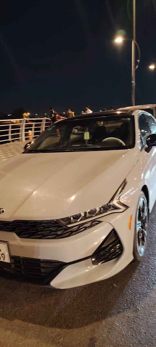 السلام عليكم
🔥 للبيع كيا K5 GT-Line موديل2021 🔥

📍 رقم بغداد 📍 الممشى: 90 ألف  فقط 📍 لون أسمنتي مميز 📍 دفع خلفي (AWD)

المواصفات: ✅ تشغيل عن بعد ✅ دخول ذكي وترحيب ✅ تنبيه اصطدام أمامي ✅ تنبيه مغادرة المسار ✅ كاميرا خلفية ✅ شاحن وايرلس ✅ منافذ USB ✅ مانع انزلاق ✅ مقاعد جلد  ✅ جام أوتو ✅ نظام مراقبة ضغط الإطارات (TPMS) ✅ شاشة تدعم Apple CarPlay و Android Auto ✅ مصابيح LED ✅ 5 وضعيات قيادة: SPORT / CUSTOM SNOW / SMART / NORMAL

🔹 السيارة ليبل واحد 🔹 حادث السيارة كسر بل دعامية ونفسهة مصلحيهة 🔹 اللغود والشاصي كفالة 🔹    (بجم كبس) 🔹 بدون دواخل 🔹 بيها بارد قطعتين خفيفات جداً

سيارة نظيفة ومواصفاتها عالية وجاهزة للاستخدام.

📲 للاستفسار واتساب: *********** 

💰 السعر: 17000 دولار
