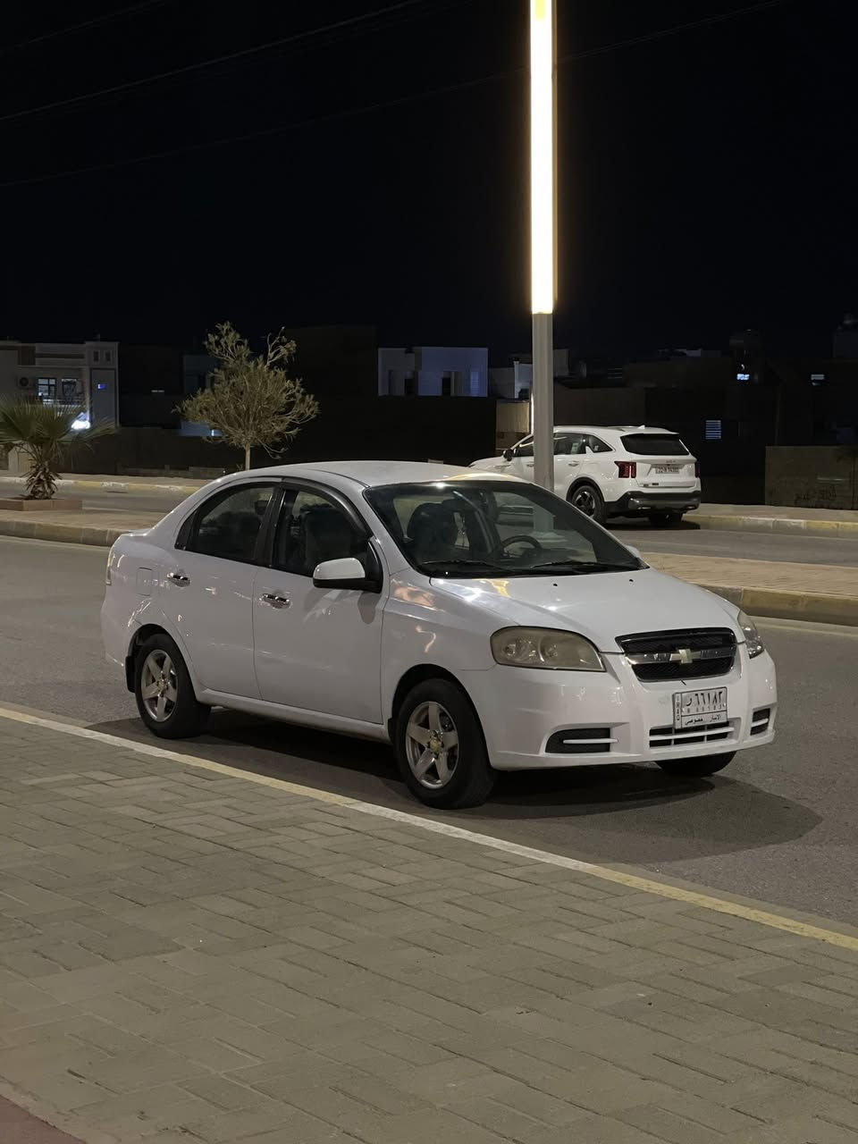 السلام عليكم شباب 

افيو 2011 وارد لون أبيض ضررها الجاملغ الأيمن فقط
السعر 65 والشراي بي خير ويدلل السياره نضيفه تخم تاير جديد باتري جديد بيه ملاحظات بسيطه
مكان السياره الرمادي / التاميم
 للأستفسار (***********)
