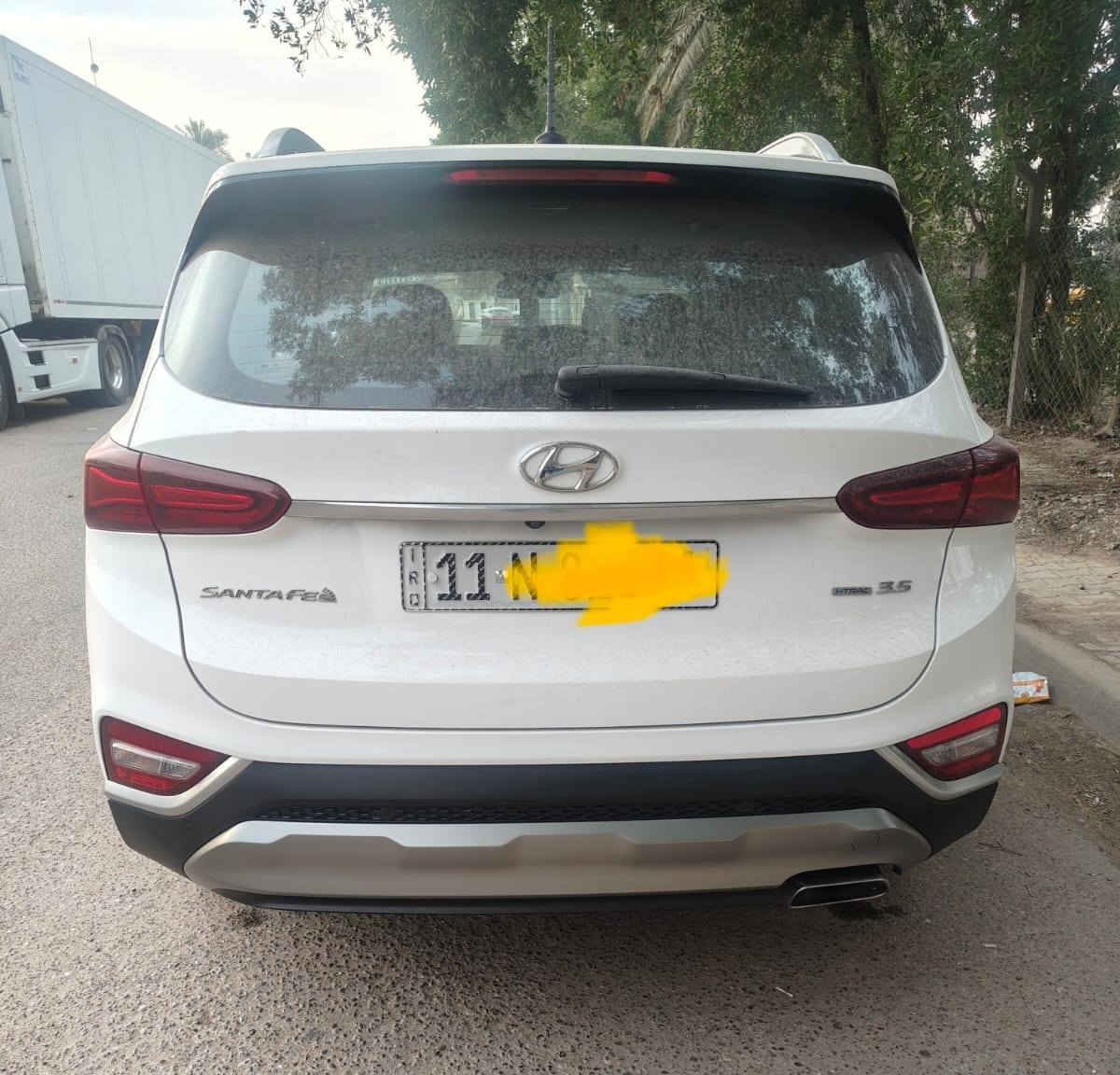 سنتافيه  2020  خليجي مكفوله
 من ضربه والصبغ  فول 1/1 
رقم بغداد بسمي 
مكاني بغداد 
محرك 6 سلندر بصمه 
بنو راما 
حساس امامي حساس خلفي 
شاشه كامره
كشنات جلد 
كشنات كهرباء كشنات تدفئه وتبريد 
مري شفط لايت زنون 
دبل لد
سايد بريك بصمه
فورويل 
دشبول تجتل ليزري
سبعه راكب 
3 قطع تبريد

رقم صاحب سيارة
***********
