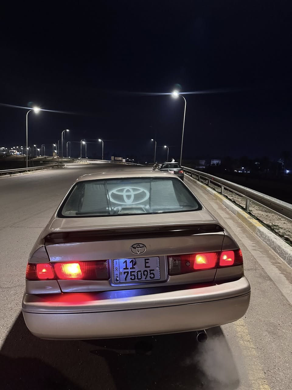 السلام عليكم
كامري موديل 2000 وارد امريكي 

مصبوغة عام حادثها الجاملغ الخلفي بدون دواخل 

كير ومحرك خير من الله 
محرك 2200 ابو الكف 

باتري جديد تخم تاير جديد 

تبريد جديد تدفه شغاله 

سنويه 2027 هزه جديده 

السيارة نقصها الصدر تعبان 

السعر 73 وبيها مجال 

*********** 

*********** 

مكان السيارة صلاح الدين الضلوعية
