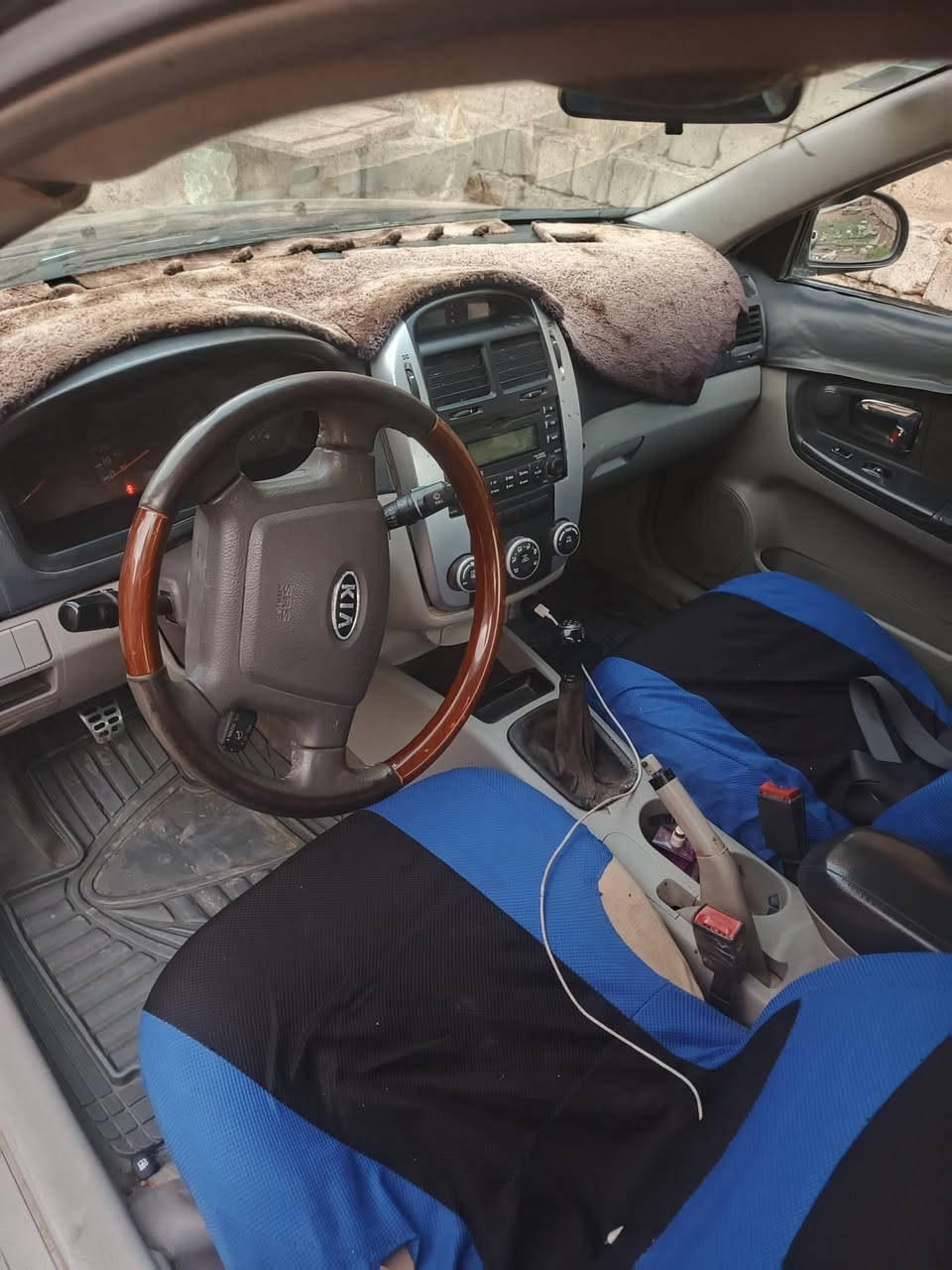 السلام عليكم سياره سبكترا للبيع ٢٠٠٦ محرك ٢٠٠٠ كير عادي بيها حادث ضربه خفيفه بالبجم مواصلة الشاصي السعر ٦٠ بيها مجال ***********
