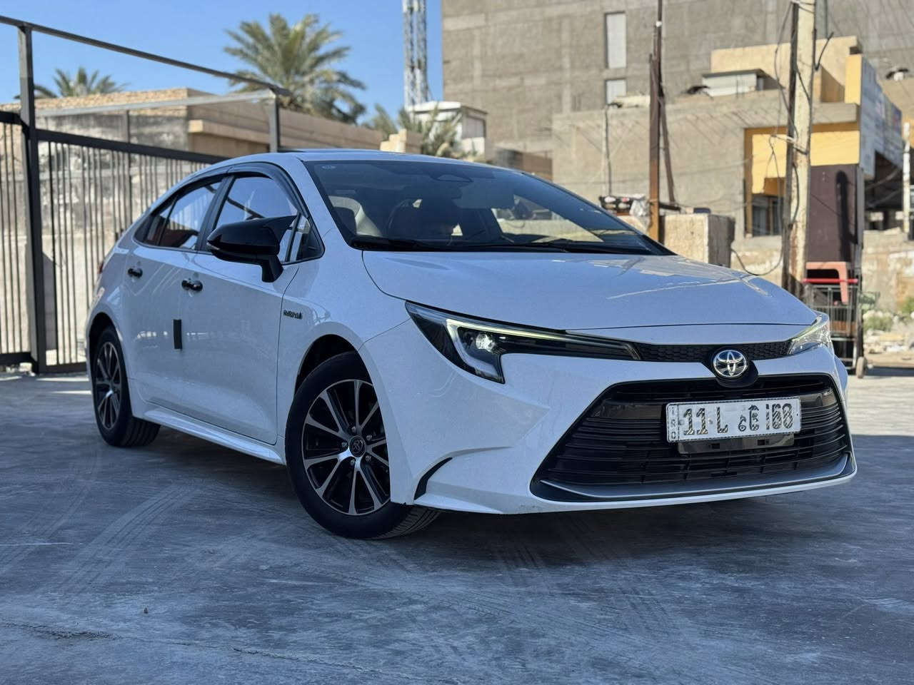 كورلا موديل 24 هايبرد فول 1/1 داخل احمر
السياره ماشيه 30 بعدها ع وضع الشركه مكفوله
كشنات جلد احمر
سلايد روف 
بصمه
تبريد شاشه
ويل كب 
محرك 1.800 
تحكم ستيرن 
و لد امامي و خلفي 
السياره مكفوله كفاله عامه 
مكاني بغداد حي الخظراء رقمي ***********
