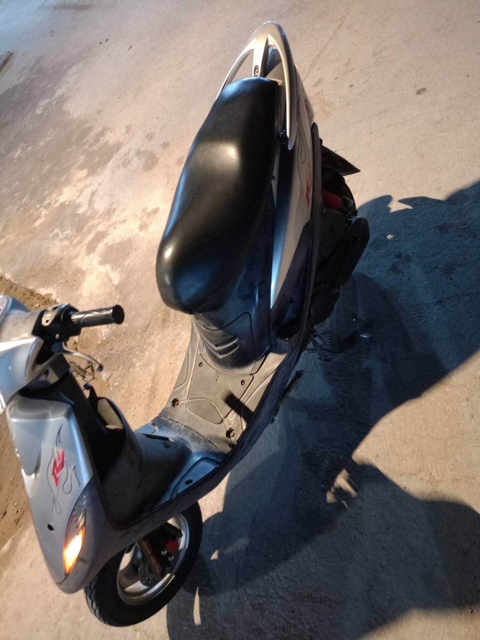 السلام عليكم ورحمة الله وبركاته دراجه للبيع ماكس عدله الدراجه صالحه شهرين   من طالعه من الحاويه ماكينه50 بلاد  بلاديه ما مفتوح بيها اي برغي سعر الدراجه ( مليون)  بيها مجال للشراي مكاني ناصريه مركز
***********
