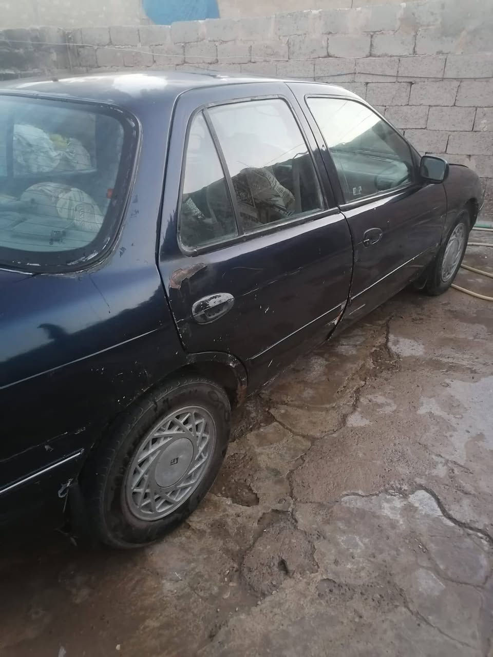 السلام عليكم
مكلف بلنشر 
للبيع سياره سيفيه موديل 93 رقم بغداد انكليزي تحويل مباشر محرك كير شرط صدر نص عمر تايرات زوج جديد ولثانيات نص عمر ولكشر كدام العين السعر 25 بيها مجال 
اتصل ***********
