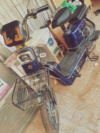 دراجه شحن حجم ٢٢ استخدام قليل ب٤٥٠ المكان الشعب نهايه الفورتات المراسل...