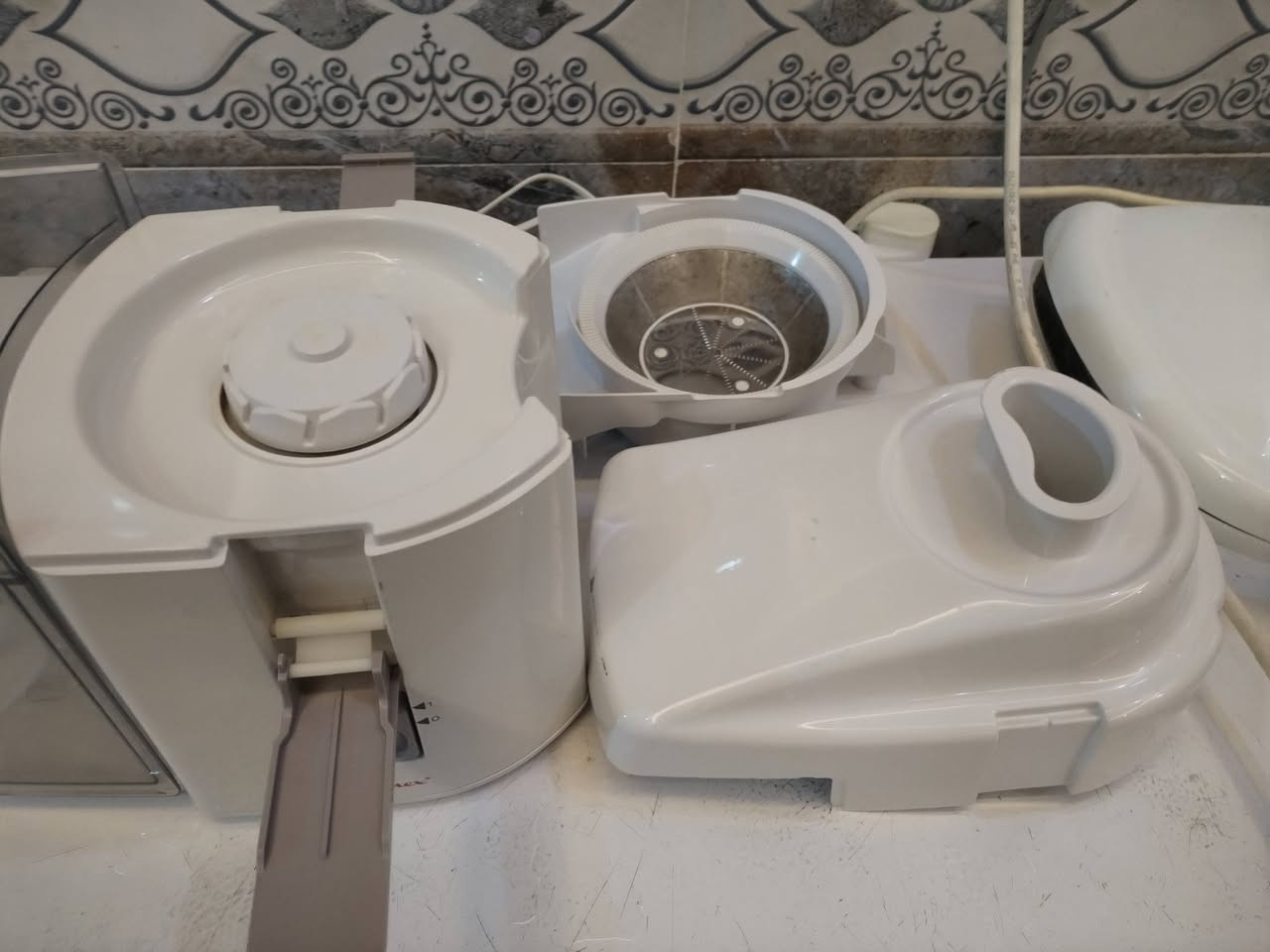 ياألله يالله سلام عليكم متاح تحف وانتيكات واجهزه منزليه للبيع اليحب يتواصل خاص او الاتصال بهذا الرقم ***********
