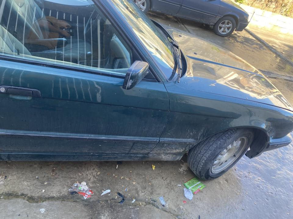 البيع BMWمديل ٨٩اصل ٥٢٠ محرك مشدود عليها ٥٢٥ سياره نضيفه رقم نينوئ نكليزي تحويل ثاني يوم غرمات صفر كير شرط محرك اسم تبخير سياره حلوه احله من الصور طخم وره كدام نضيف بس يردلها شويه ترتيب  اتصل عل رقم ودلل طالب عليها ٤٥ بيها مجال ***********
