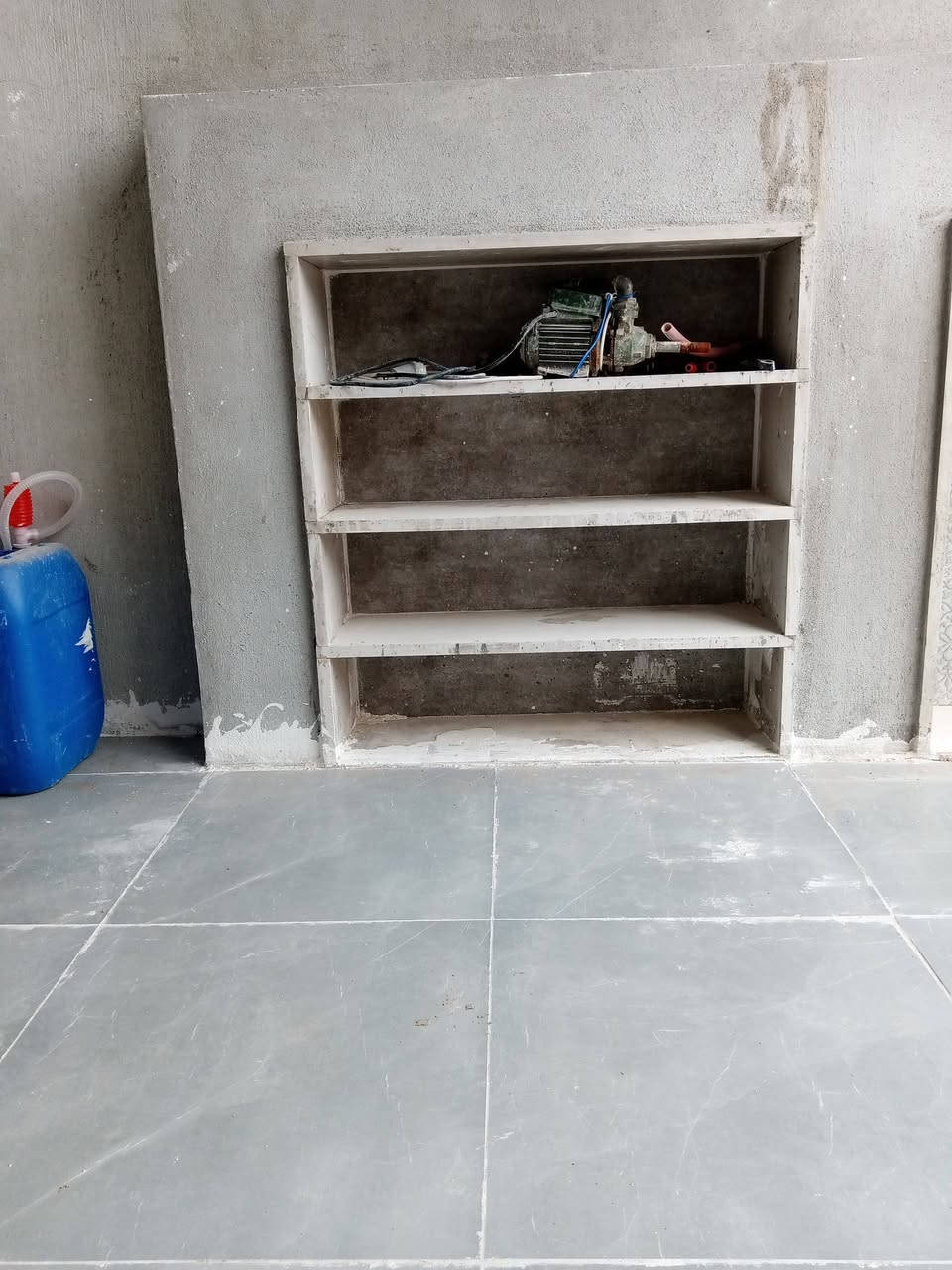 ابو أزل للمرمر
اي استفسار اني حاضر 
نظام العمل براغي وتشميع 
كركوك 
***********
