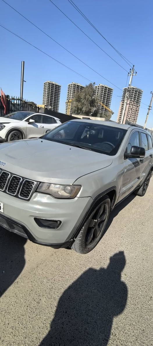 جيب موديل 2012 هيمي 5700 مصبوغه عام تغير لون ماشيه 215الف كيلو  رايدها ب140 وبيها مجال مراوس بجالنجر او جارجر بنفس السعر


**إذا كنت صاحب هذا الإعلان وتريد حذفه لأي سبب، رجاءا أرسل رسالة إلى الدعم الفني**