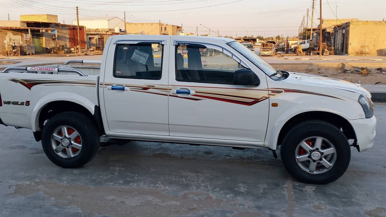 للبيع شوفر ليت لوف موديل 2005 مزاد وزارة الداخلية اوتماتيك مكينه وكير بطه سياره جاهزه سعره 44ورقة وبيه مجال مكان ناصريه الرفاعي مكلف بلنشر ***********
