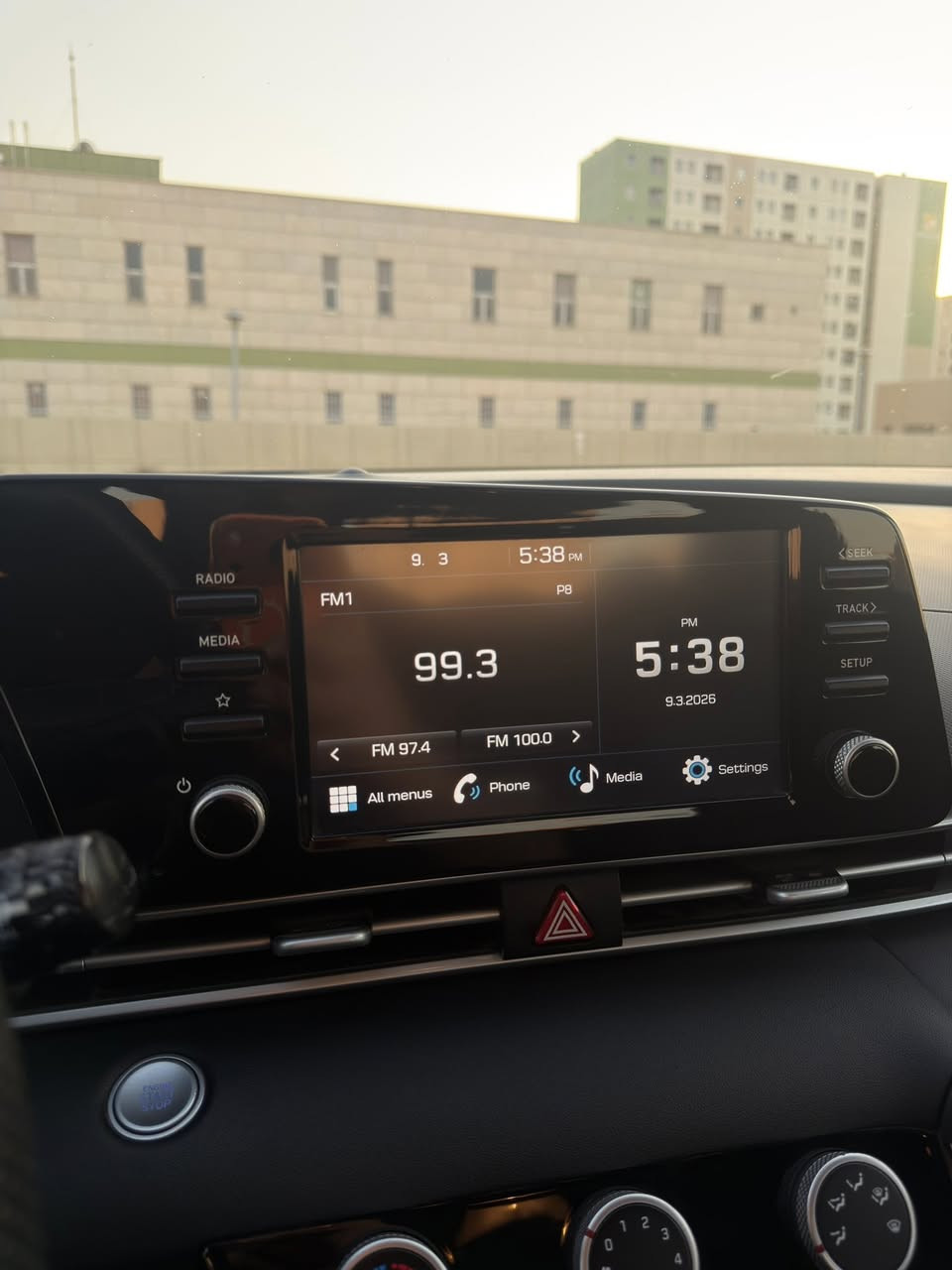 السلام عليكم النترا تجميع صيني موديل 2025
السعر 150 وبيه مجال 

رقم سلمانيه ابمسي تحويل ثاني يوم 
سياره مكفوله كفاله عامه مواصفاتها :

فتحه سقف 

كروز سرعه 

تحكم ستيرن 

انضمه قياده 

سايد بريك دكمه 

لايت زنون عدسه 

عينه دتجتل 

تبريد قطعتين 

حساسات مامي + خلفي 

كشنات جلد داخل اسود 

تجي بمحرك 1500 دبل

تجي بمواصفات ١/١ 
***********
***********
