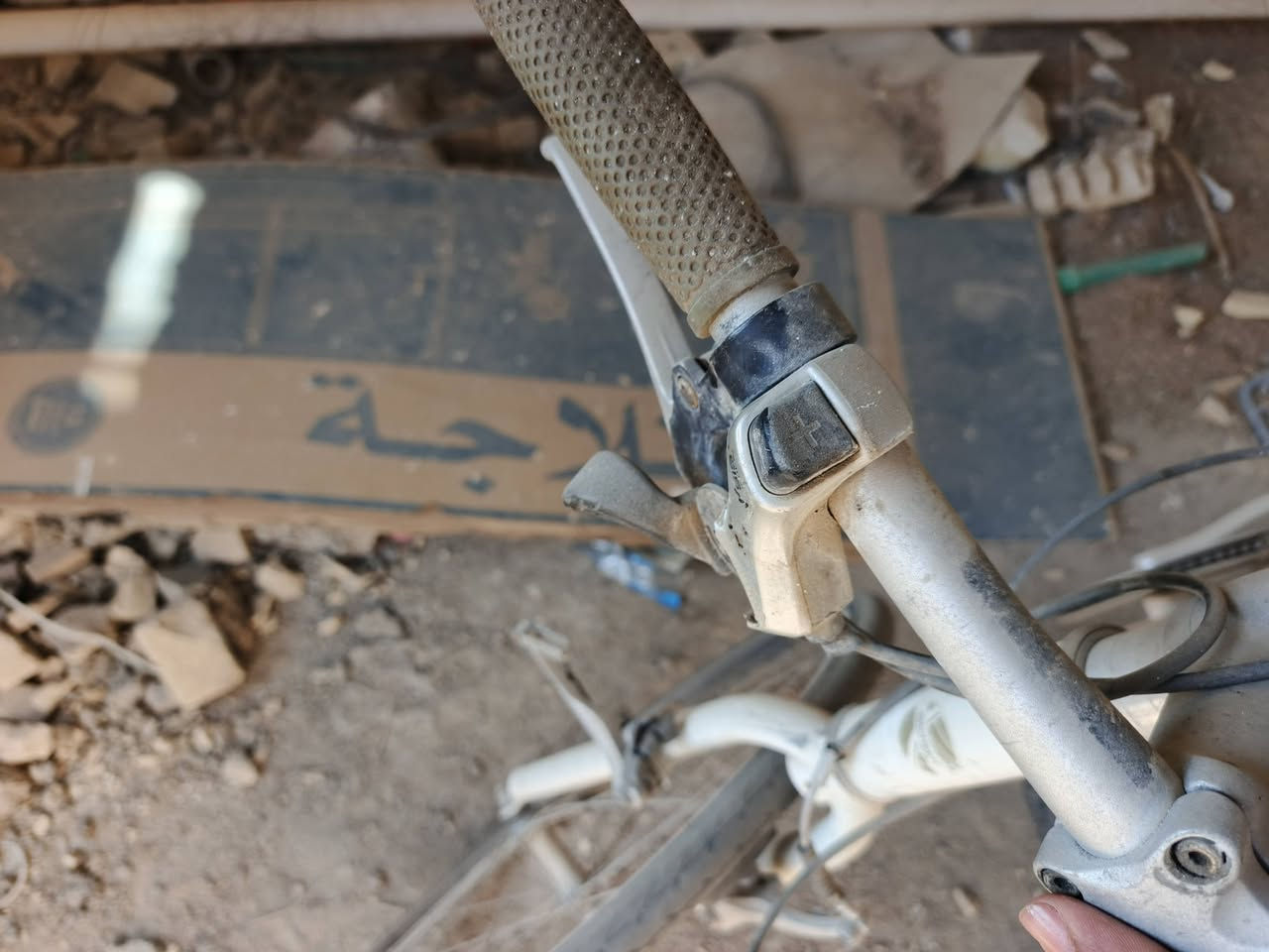 سلام عليكم باسكلc700 الماني الوزن مالته كليوين ونص رياضي مال سباق قيم وأخذ مكاني كربلاء كنطره السلام للاستفسار ع رقم ***********
