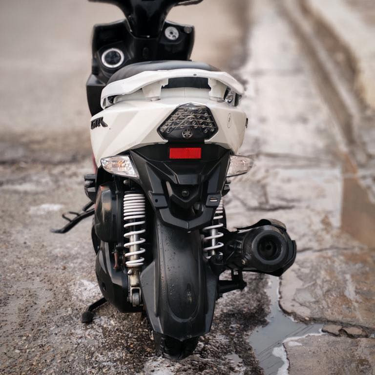 السلام عليكم للبيع  GTR الدراجة حلوة وجديدة مكفولة كلهة بس البجم تجاري مكينة جديدة ما مفتوحة ابد مال جناي الدراجة مكاني بغداد الشماعية وهاذ رقمي ***********
