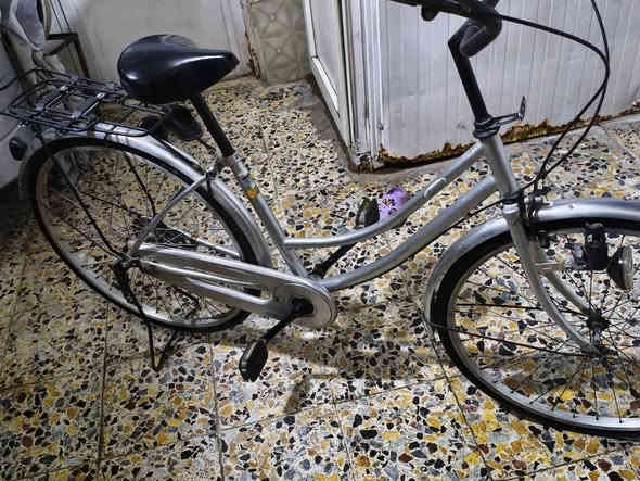 باسكل حجم 26 ويا كل ملحقات صناعة 2020 مكاني بغداد الحريه الثالثه تواصل مع *********** سعر 75
