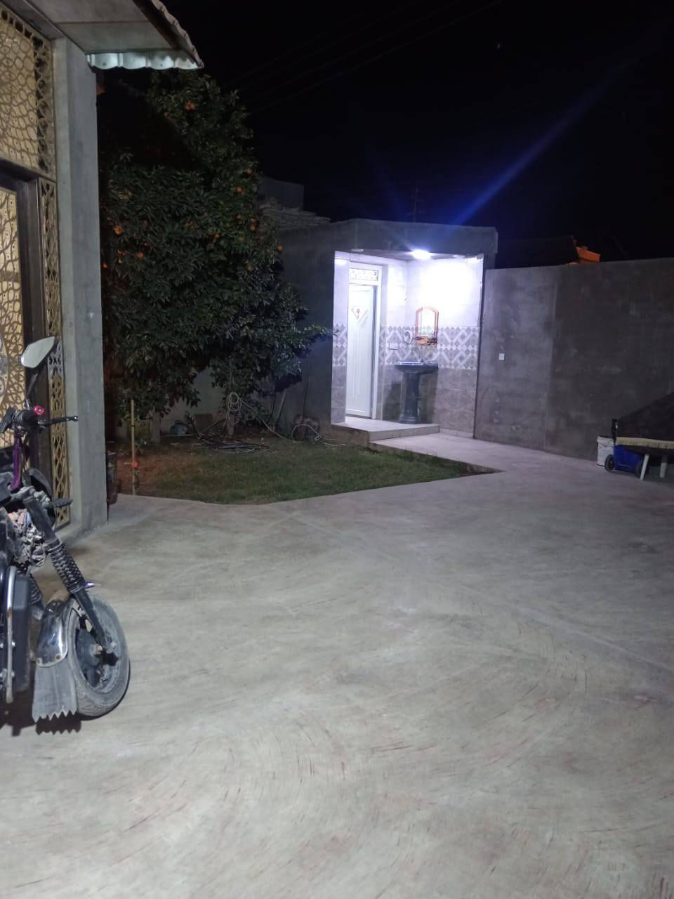 🕋بسم الله الرحمٰن الرحيم 🕋

👋السلام عليكم ورحمة الله وبركاته👋

🏪يعلن مكتب انمار للعقار

🌄الانبار قضاء الفلوجه

🏡 بيت 

#للبيع حي الرساله قرب جامع علي ابن ابي طالب 

🚧 بناء طابوك 

📐المساحه 250م 
 
 

📃طابو صرف سند تحويل ملكيه بسم شخص واحد 

🛣️شارع 20م  

🏠طابق واحد 

🔵استقبال 
🔵مطبخ 
🔵غرف عدد 2
🔵مناور عدد 2
🔵صاله 
🔵صحيات 3
🔵السطح شتايكر 
 

💲#السعر المعلن 150 مليون من قبل صاحب العقار وقابل للتفاوض 

ملاحظه يرهم مراوس اذا اكو شي مناسب بالجغيفي الثانيه

🧑‍💻عزيزي عندك عقار وتريد تبيعه باسرع وقت راسل صفحتنه نلبي لك طلبك 🙏♥️

⁉️للاستفسار اكثر مراسله صفحتنا او زياره المكتب انمار للعقار الواقع على شارع 60 مجاور مطعم  نفر بخاري  ومجاور المطعم وكوفي بلاك ساراي شارع السكلات او الاتصال 

☎️***********☎️كورك 
☎️***********☎️ واتساب  

⁉️اذا كنت تملك عقار وترغب في نشره مراسله صفحتنا او زياره المكتب انمار للعقار او ارسال المعلومات على الواتساب ☎️👆

⁉️الاسعار المعلنه في مكتبنا تحدد من قبل البائع وليس المكتب ونجمع البائع والمشتري وجها لوجه لاتمام عمليه البيع

⁉️متابعه ولايك للصفحه ليصلكم كل ماهو جديد فضلاً وليس أمراً

♥️طابت أوقاتكم بكل خير ♥️
