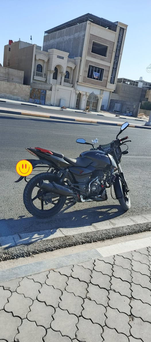دراجة بولسر150ccرقم وسنوية بأسمي السعر 1100للتواصل *********** مكاني البصرة/الزبير
كلشي مذكور هنا التفاصيل كاملة عن الدراجة وادخل ع الصور 

التفاصيل و ملاحظات :

قبق التانكي تالف يحتاج تبديل انه معدل عليه يمشي حاله حته لو ما يتبدل

المازدة الامامية متضررة لغيتها ومعدلها بشكل مرتب مثل ما موضح بالصورة 

الزنجيل الداخلي للمكينة  ساحك يمشي حاله بعد فترة 
دورت ما حصلت والي يكدر يدليني ع زنجيل تايمين داخل المحرك حته لو مال محرك تكتك باجاج 
 
بسبب الجو البارد تأخر تشغيل مرات الا من تحمه يلا تستقر 

+ صرة الدهن مكان البرغي ساحك لازم اوديها للصناعية يطلعولها سن جديد
والاطار الخلفي تعبان

غير مشكلة الزنجيل المحرك نظيف
