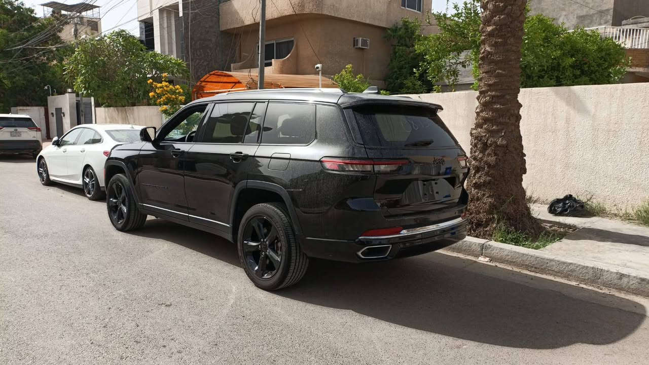 السلام عليكم 2024 JEEP GRAND CHEROKE  L ALTITUDE امريكي 7 راكب ماشيه 12 الف حدثه مرفق بصور بدون لوحات دخول جديد مكان سياره الأعظمية ***********
