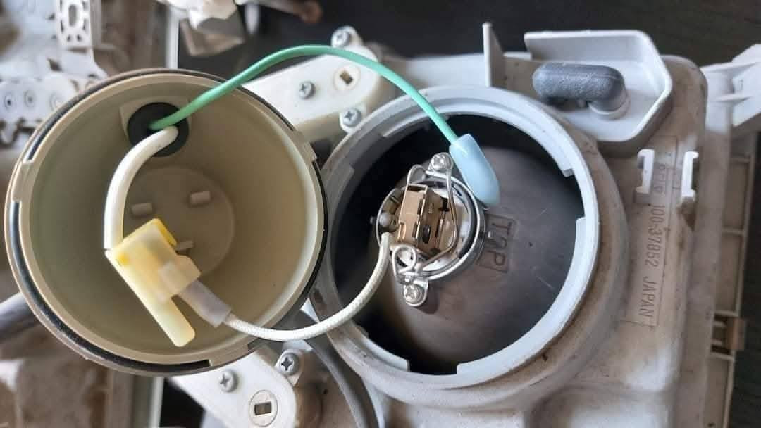 السلام عليكم .. 
وصلتنه مجموعة لايت كنتر ابو العدسة مال كصة وارد امارات .
بغداد / *********** ابو علي
