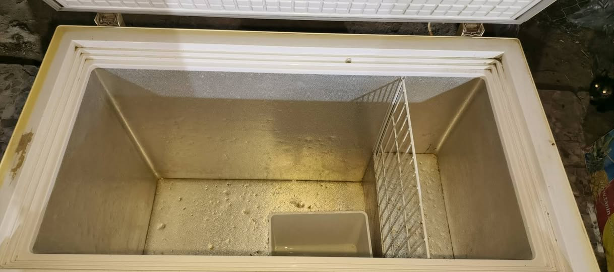 سلام عليكم مجمده للبيع شرط شغل وماداخله تصليح ابد سعر, 150 الف مكاني البصره الهارثه ***********
