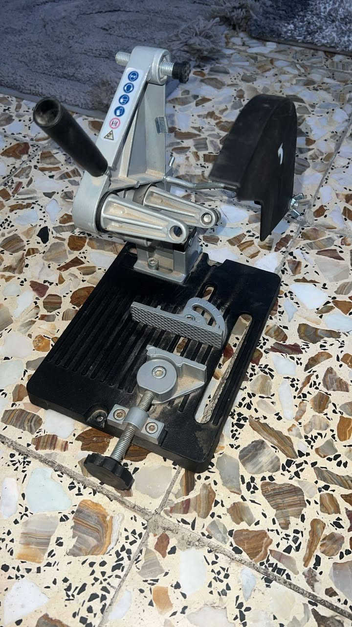 السلام وعليكم عندي اغراض للبيع اكتب سعر بل يرضي الله وتعال اخذهن للستفسار ***********
