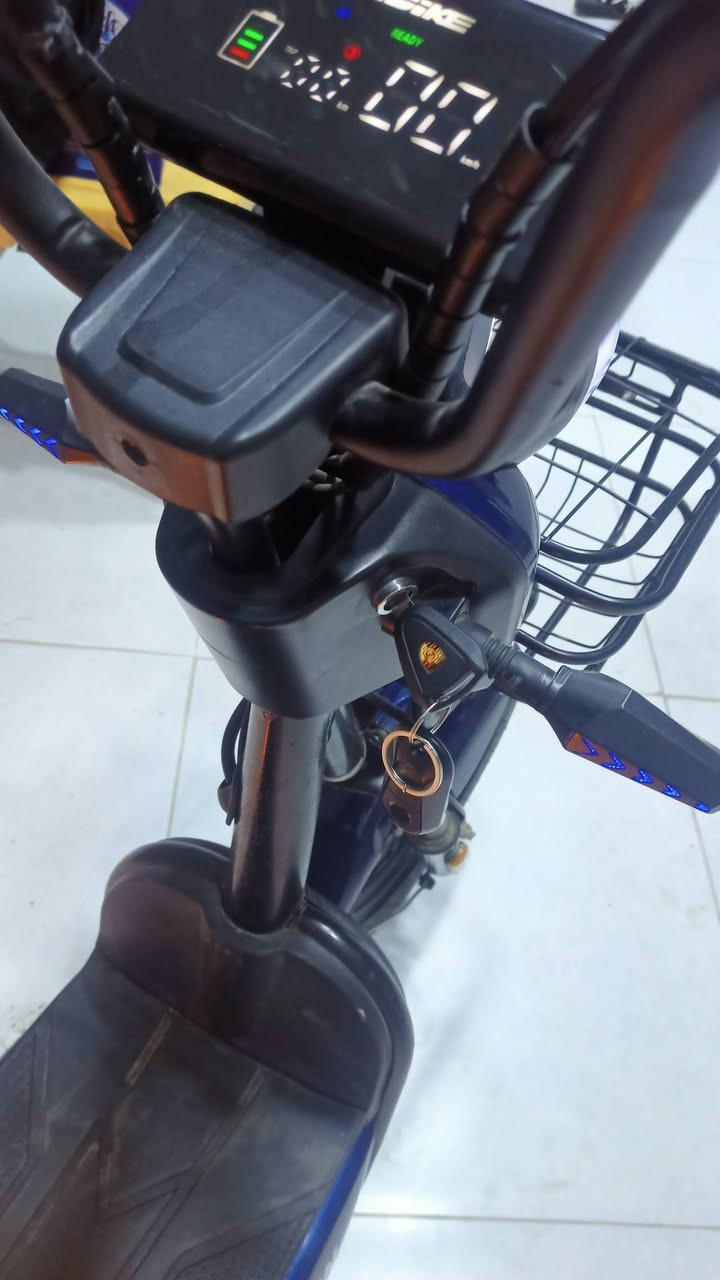 السلام عليكم
دراجه شحن للبيع حجم 14 السعر 270 بي مجال العنوان ميسان رقم الهاتف ***********
