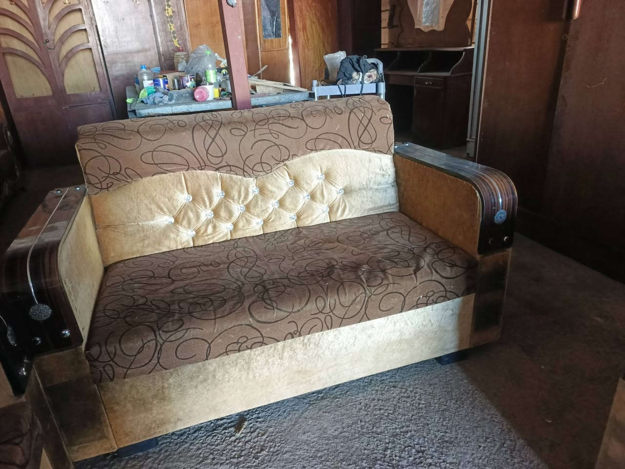 ياالله..  تخم تركي 10 مقاعد ثقيل اسفنج قوي نظيف مابي كسر احلى من الصور 
#العنوان // الحمزة الغربي __ قرب تقاطع معمل السكر 

***********
