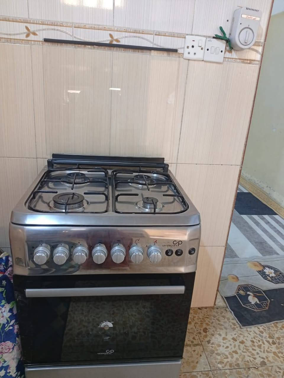 طباخ ١٠٠
كاونتر ١٠٠
***********
