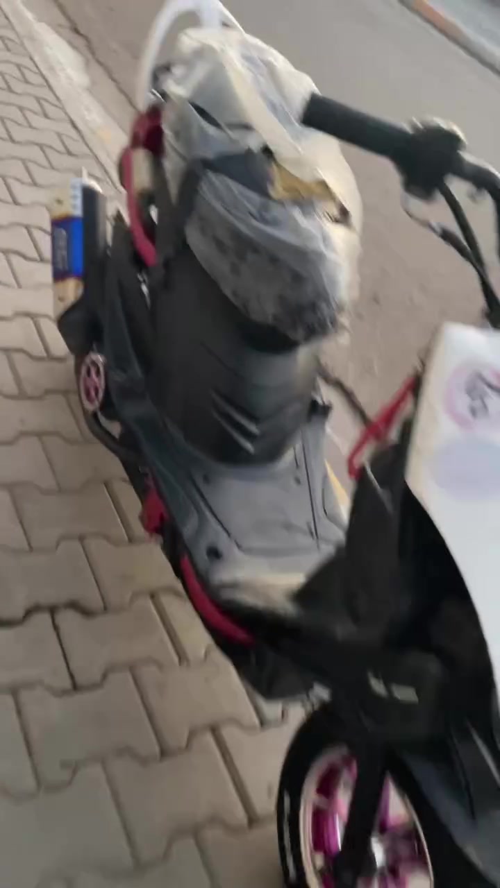 ماكس عدله بيه غراض هواي مثل مشوف 
نصبته تخبل احله من الصور 
رقم التلفون ***********
سعر الدرجه 450 بيه مجال للشراي 👉🏻

