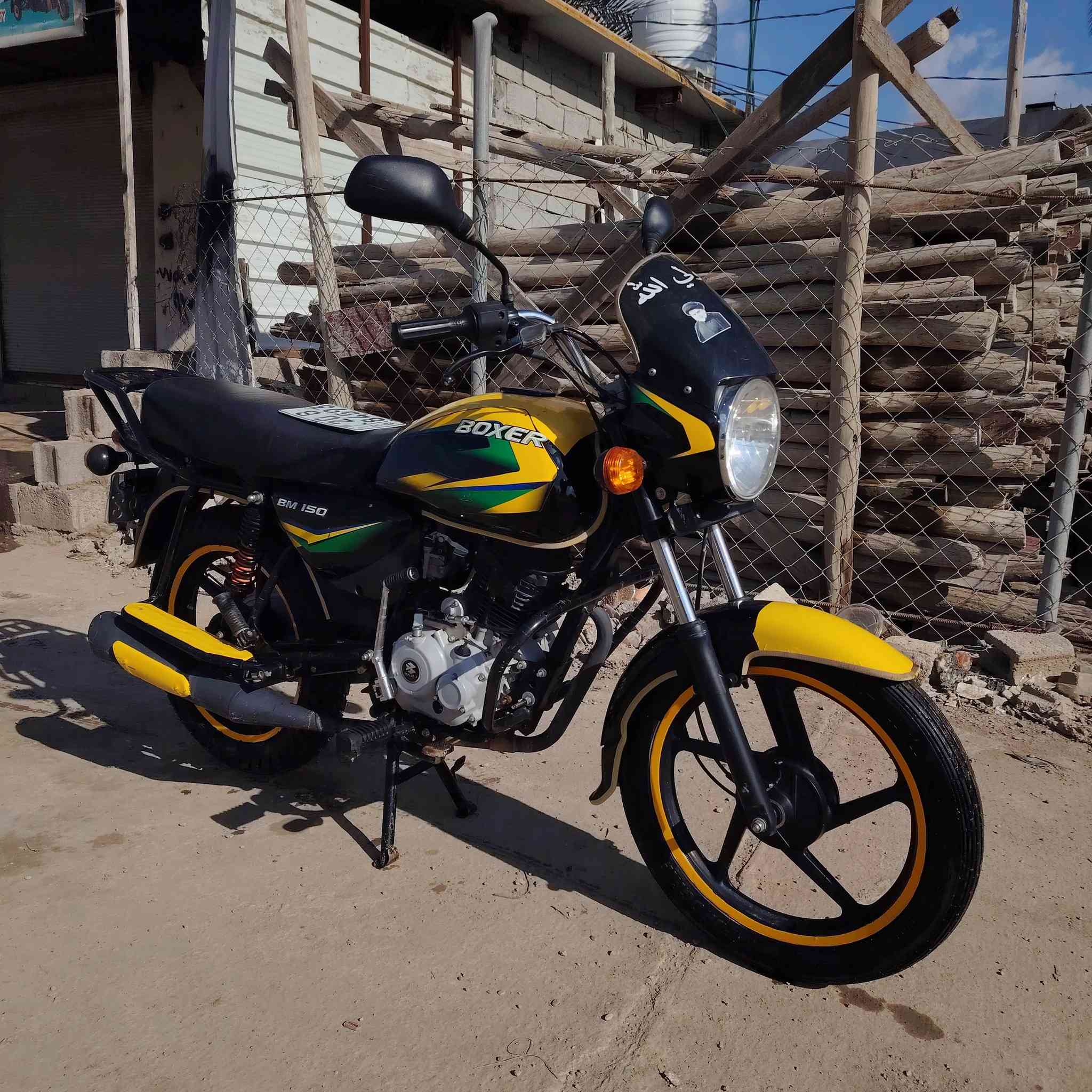 سلام عليكم 🏍️🏍️ دراجة بوكسر موديل 2022 رقم وسنوية ديالى انكليزي 🚦🚦 تحويل ثاني يوم دراجة مكفولة كفالة عامة اي نقص مابيها فول نظافة  100/100 خير خير من الله دراجة استخدام شي كلش قليل سعرها ١٩٥٠ وبيها مجال حك جية مكاني ديالى بعقوبة شراي يتصل على رقم ويدلل *********** 📞📞
