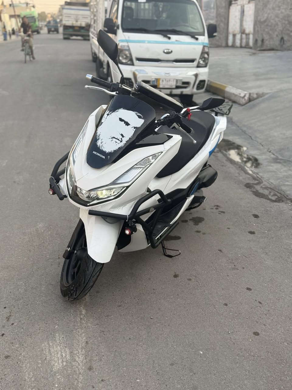 سلام عليكم دراجه pcxجيل رابع ياباني مكينه 160وكاله ماشيه 19الف ABSدراجه فول نضافه  مكان مدينه الصدر الاورفلي ***********
