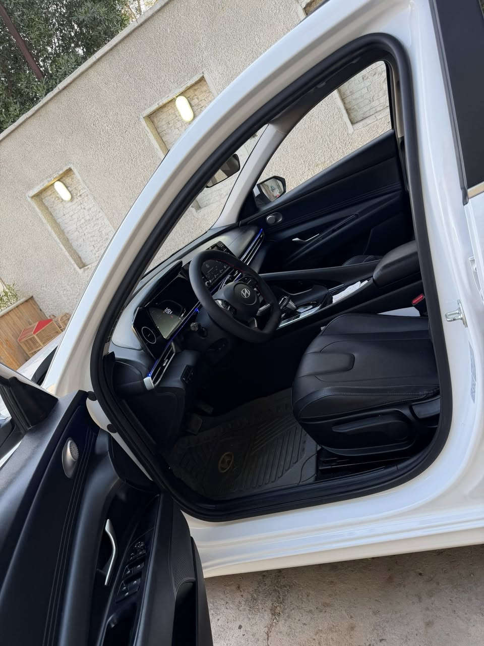 السلام عليكم النترا 2024اربيل ماشيه 29 الف مكفوله  محرك 1500 دبل نوزل  ومعرفة مواصفاته فول تبريد قطعتين  مكاني  بغداد حي البنوك للبيع السعر 141للاستفسار ***********
