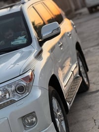 اسلام عليكم سياره نادكىروز موديل 14 بيه بس بارد 3 مكان سياره بسمي حلوه...