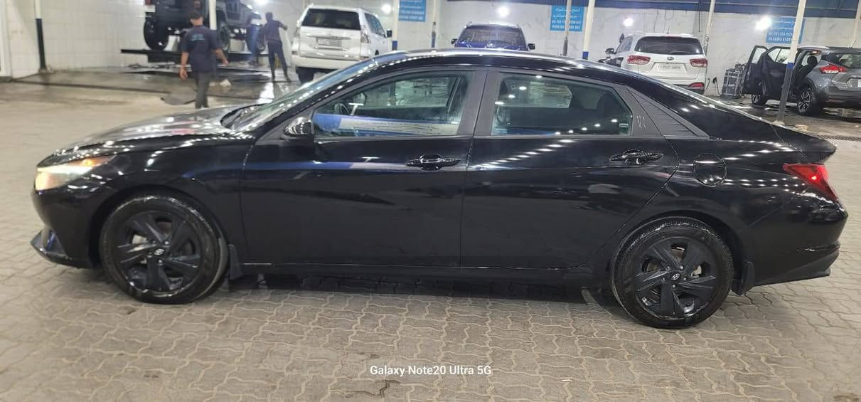 السلام عليكم
النترا 23 وارد امريكي فول

ماشيه ١٢ الف 

 بدون بنوراما معوقين رقم بغداد

معوق موجود سياره جديده 

سياره كير AT.  كير مكينه مكفول
منظومه زنون
مكان بغداد 

حادثه فقط جاملغ وبيه رش من صفحه السايق

شراي اتصل او واتساب

***********
