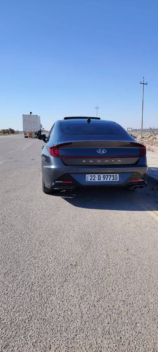 سلام عليكم سوناته مديل 23ورد مريكي 
الحدث بس بنيد بدون يرباك 

فول موصفات 

1فتحه 

2 تشغيل عن بعد 

3تحديد مسار 

4تخل بيض 

5شاشه جبيره 

6ماشه 30 الف 

7ردارات 

8حساسات  كامره دوره 

9مثبت ستيرن 

سياره مفوله 

رقم ربيل تريد تحويل تريد وكاله 

سنويه 29 
***********
