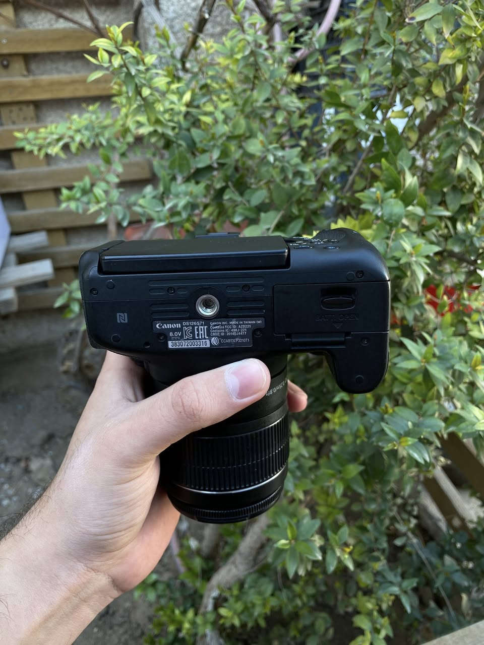 للبيع كامرا كانون 750D الحديثة شاشة لمس قلاب + wifi نضافه فولل.       
ملحقات 
عدسه 18-55 استبلايزر مانع اهتزاز
شاحنة 
بطاريه
جنطة
لاصق شاشه حمايه
كفر حمايه   
السعر 490 الف وبي مجال للطيبين 
مكان بغداد البنوك 
لايوجد توصيل


**إذا كنت صاحب هذا الإعلان وتريد حذفه لأي سبب، رجاءا أرسل رسالة إلى الدعم الفني**